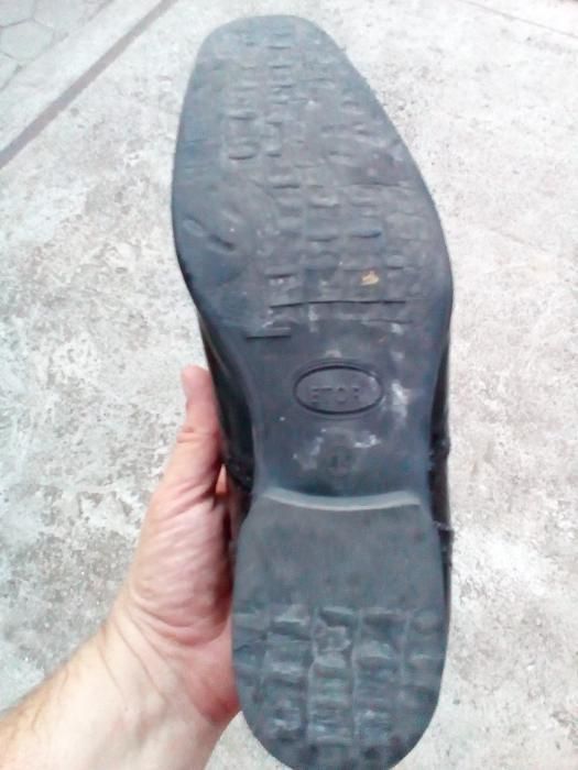 Чоловічі шкіряні (лакові) туфлі  "ETOR" 44 розмір