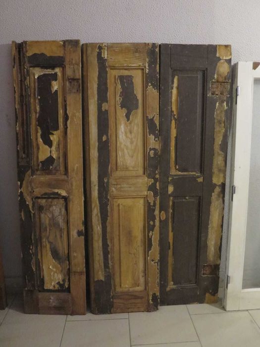 Portadas em madeira maciça