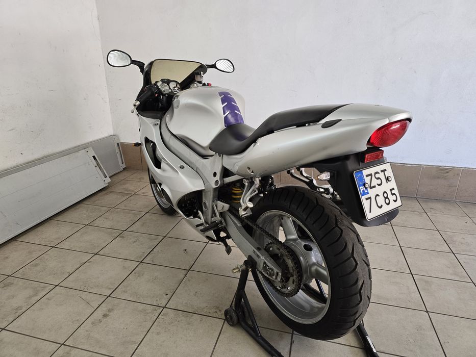 Triumph TT600 rok 2004