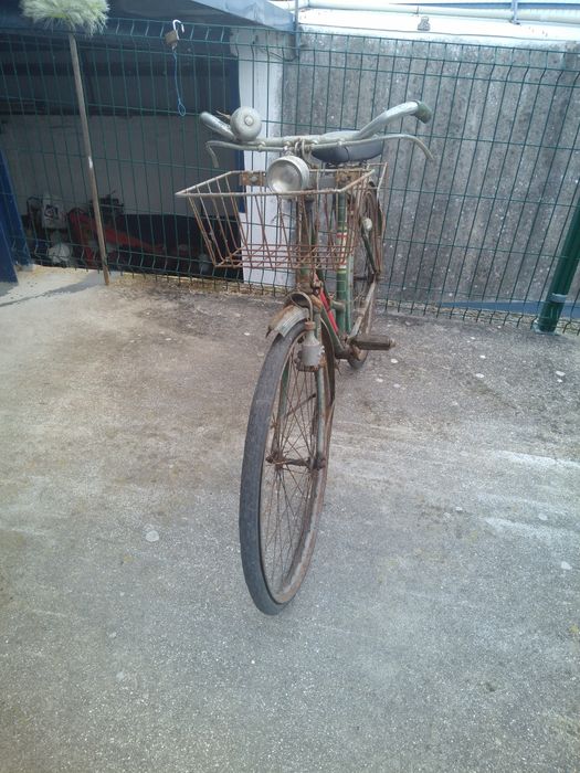 Bicicleta pasteleira de senhora