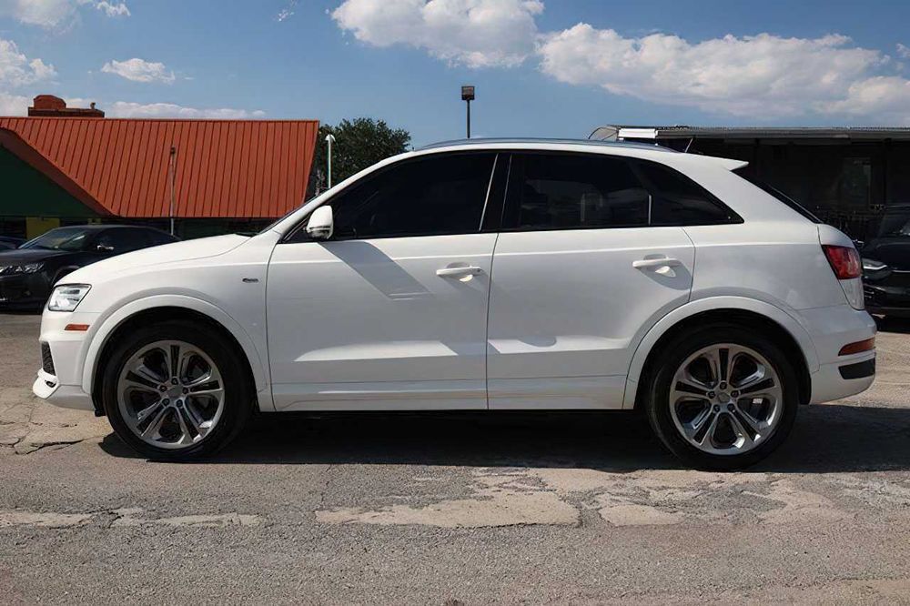 Audi Q3      2018