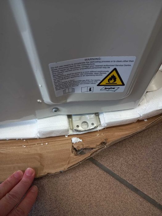 Klimatyzacja Gree Pular Matt PU12M 3,2 kW LEKKO USZKODZONA j. zew