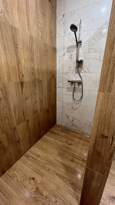 Котедж з ремонтом від власника, підвал, гараж, газ, ділянка 5сот.