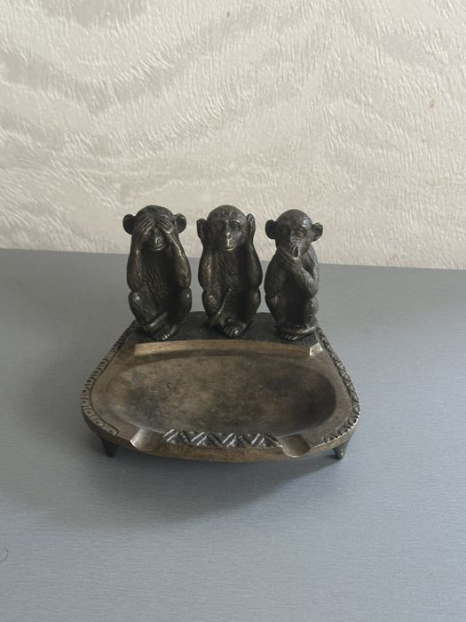 Бронзова попільничка (Бронзовая пепельница), Нимор, СРСР