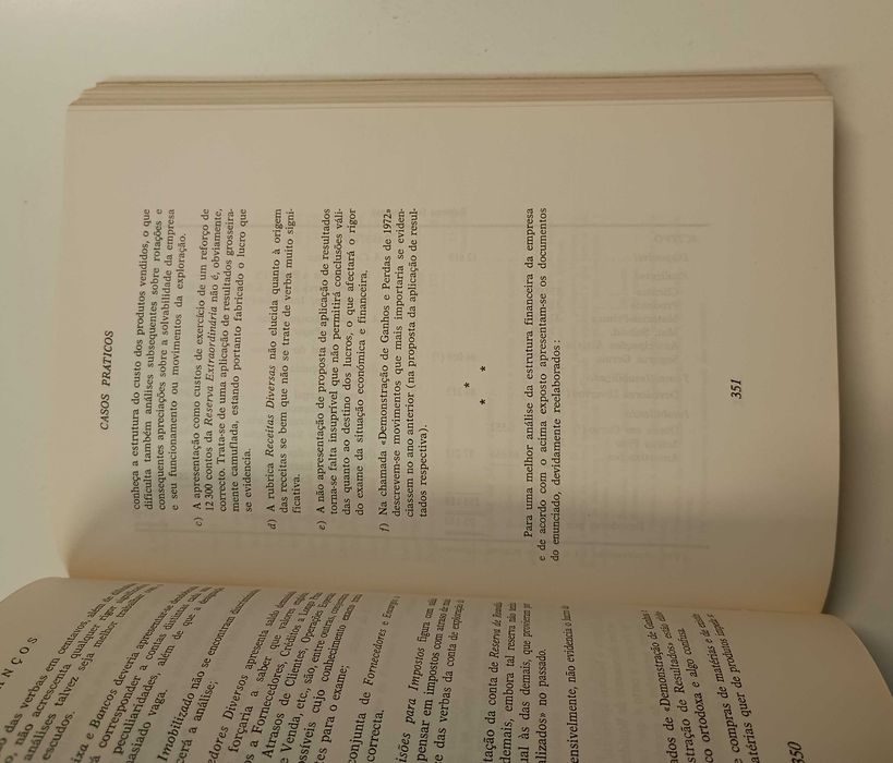 Balanços, de Rogério Fernandes Ferreira