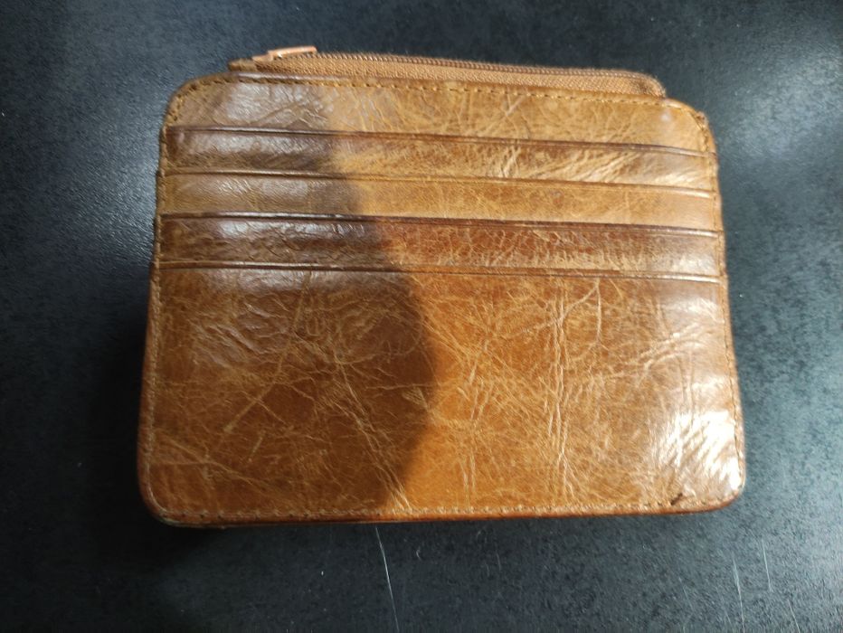 Carteira em pele