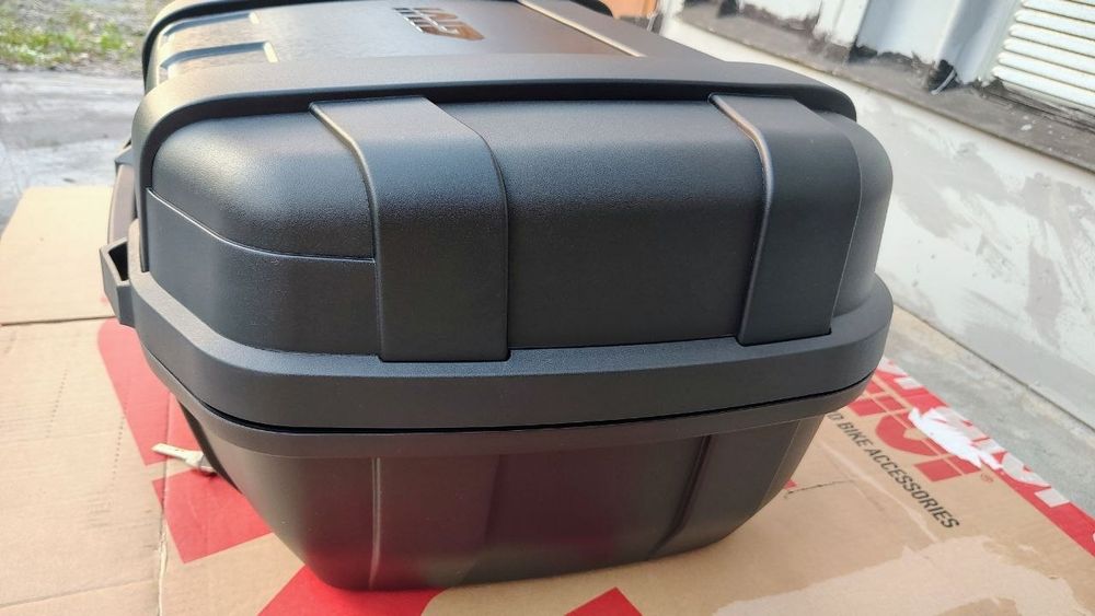 Центральний кофр GIVI TRK52BB Trekker Lite Monokey .