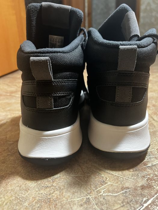 Кросівки  чоловічи Adidas