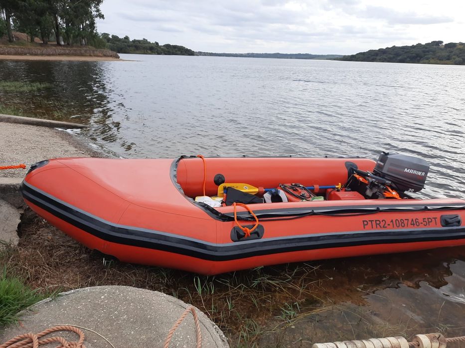 Barco Lidermar com motor