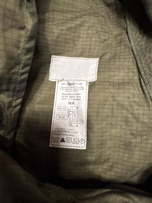 Mundur polowy letni wzór 2010 letni wzór 123 UL/MON w rozmiarze M/R.