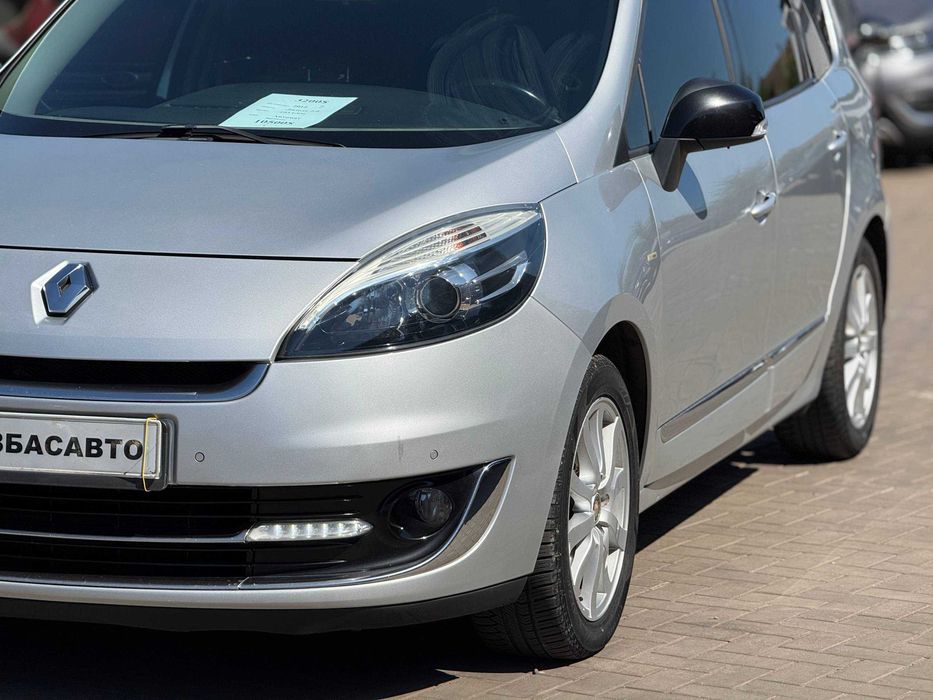 Renault Grand Scenic 2012