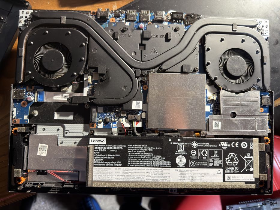 Lenovo Legion 5 15IMH05 i7 10750H 512gb SSD 16gb RAM GTX 1650ti