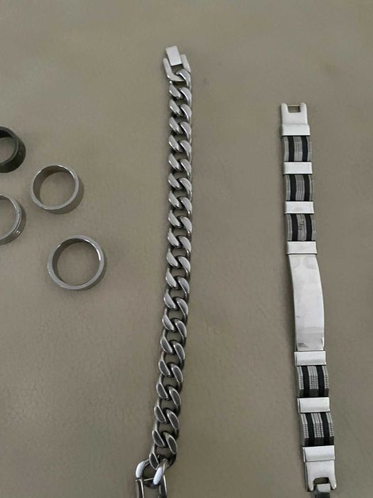 bijuterias anéis e pulseiras