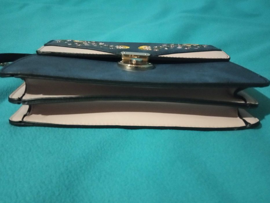 Torebka kuferek cross-body Orsay