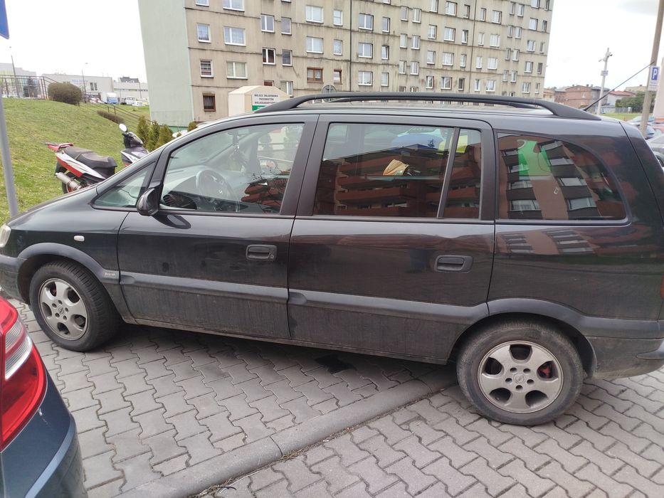 Opel Zafira A-  7 osobowa LPG