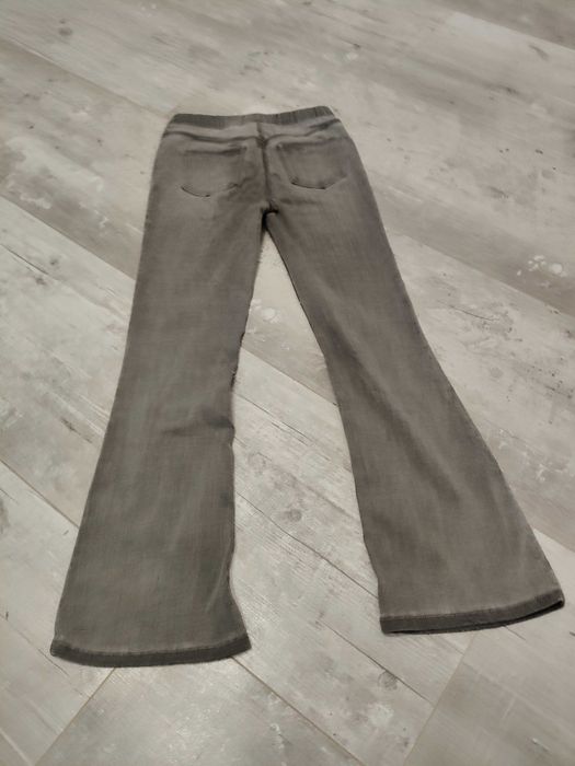 Sprzedam spodnie dzwony dla dziewczynki