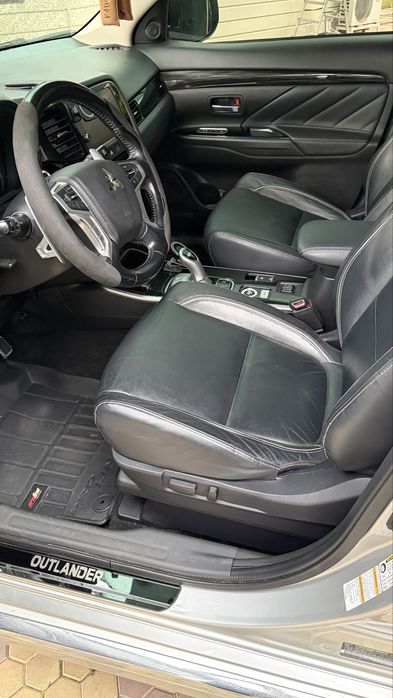 Mitsubihi outlender PHEV