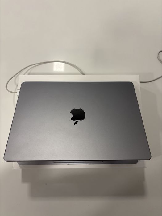 MacBook Pro 14" (2021) — M1 Pro | 16GB | 512GB — Cinzento Sideral