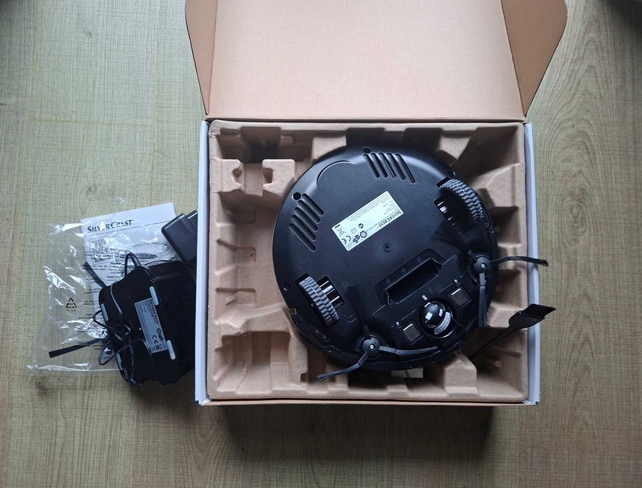 Aspirador robot SilverCrest como novo e a funcionar.