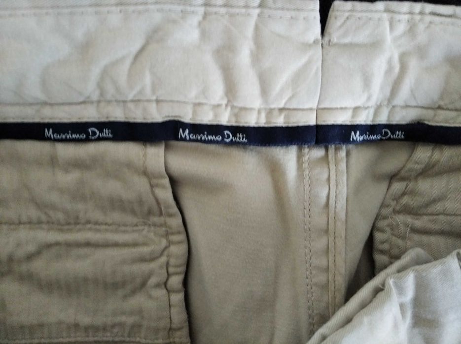 Calça Massimo Dutti regular fit.