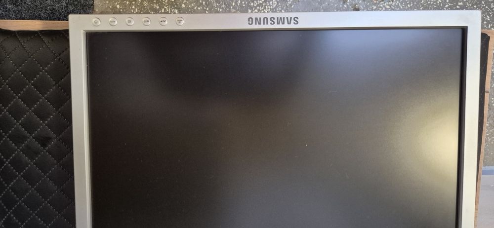 Monitor Samsung 740N Plus