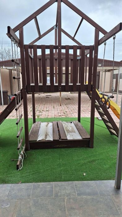 Детский комплекс с горкой