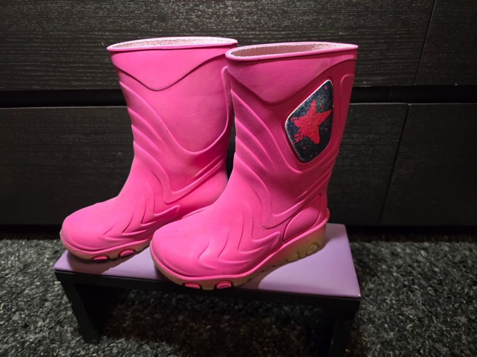 Віддам речі на дівчинку