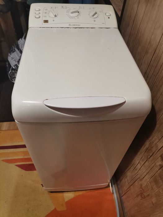 Стиральная машинка Ariston