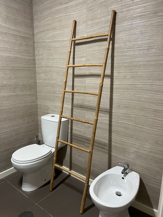 Escada toalheiro bambu