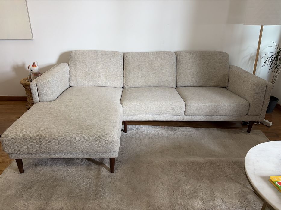 Sofa em excelentes condicoes - gato preto
