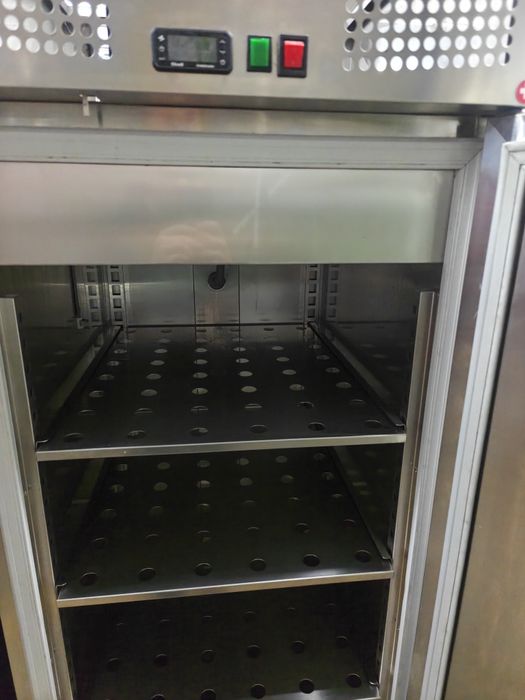 Armários frigoríficos DUKEL conservação