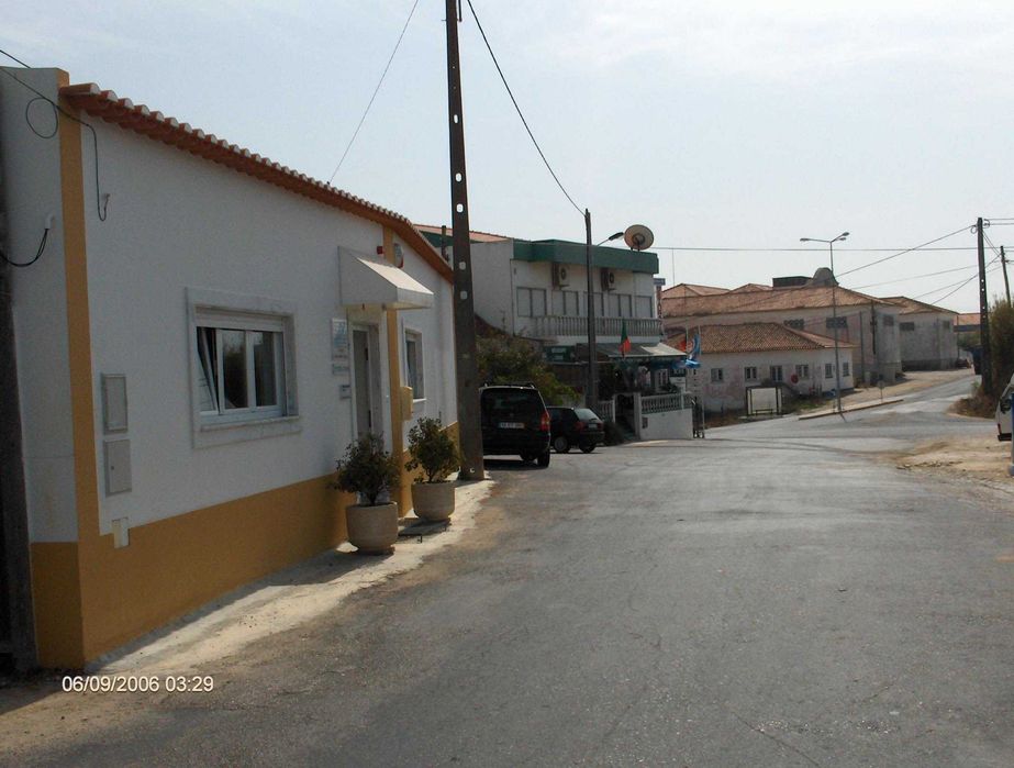 Moradia Térrea Independente em Ventosa - Oportunidade de Investimento