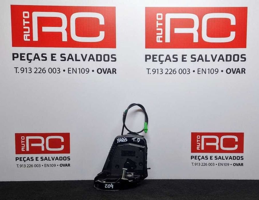 Fechadura / Fecho Porta Trás Direito - TOYOTA YARIS