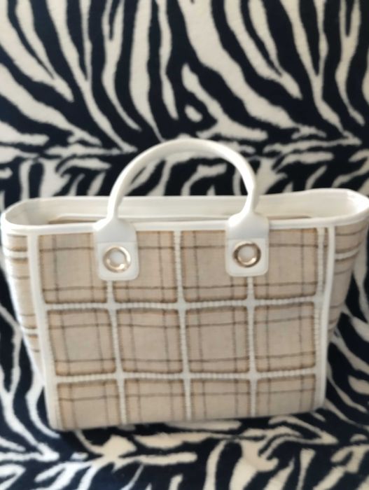 Jasna torebka do ręki