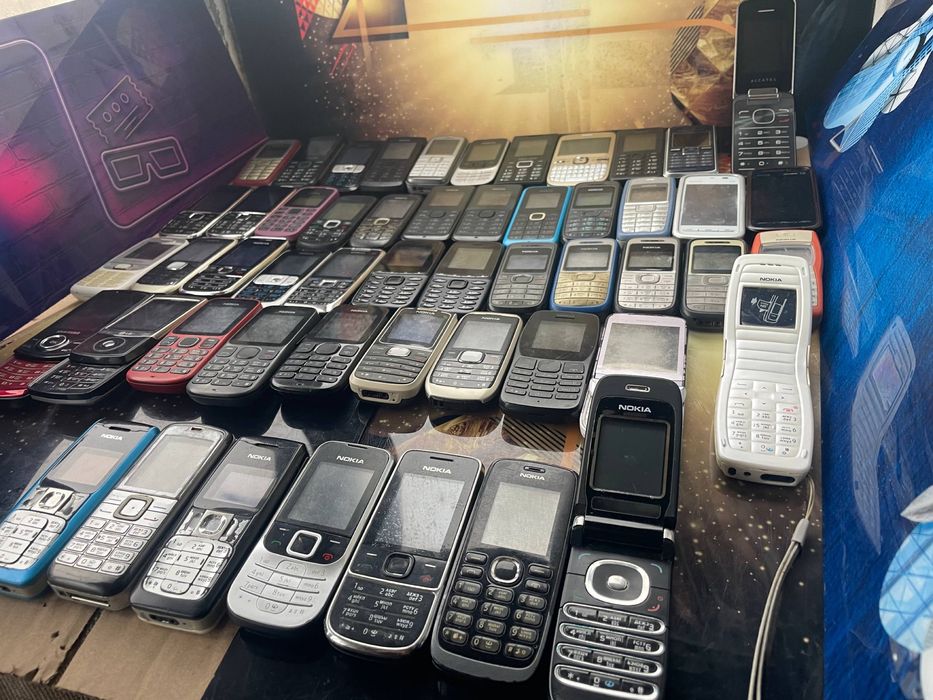 Кнопкові телефони Nokia Лот