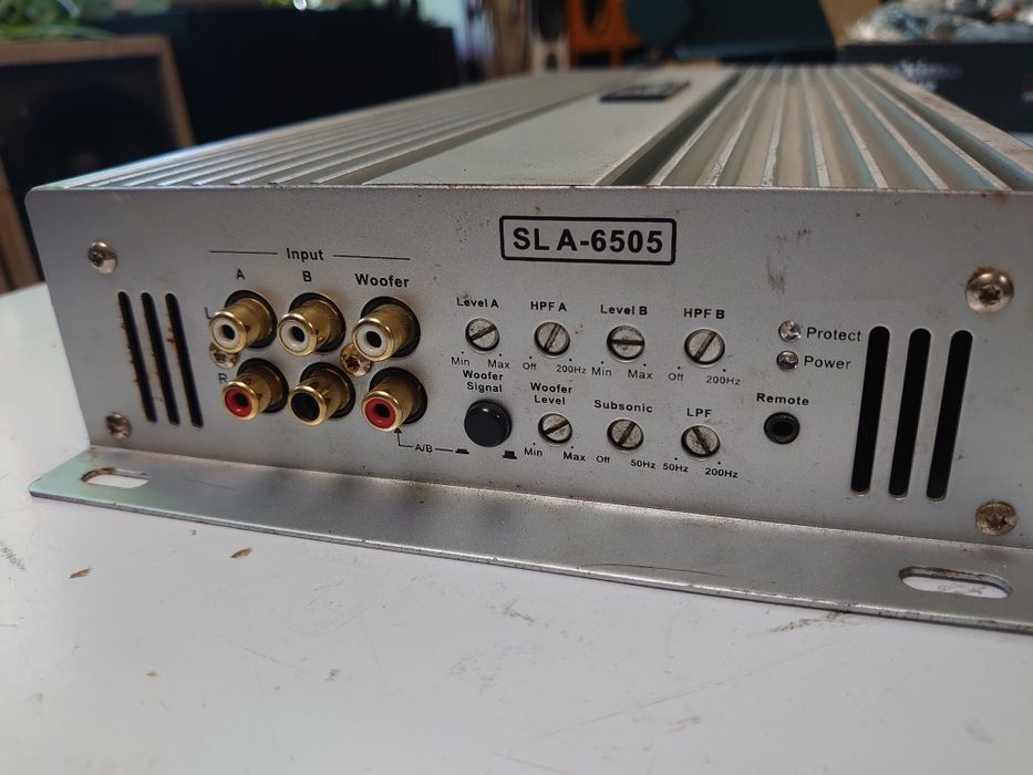Автомобильный усилитель 5 каналов. Sinus Live SL 6505. Б/у.