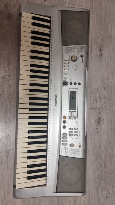 Продам синтезатор Yamaha PSR-E303
Синтезатор Yamaha PSR-E303