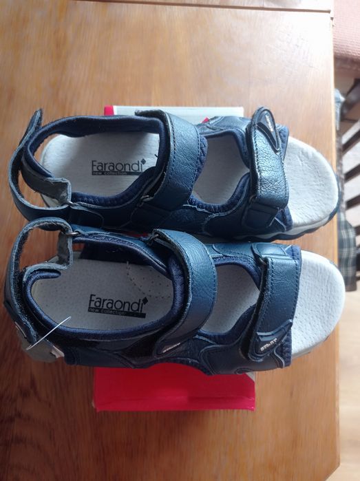 Сандалі дитячі нові