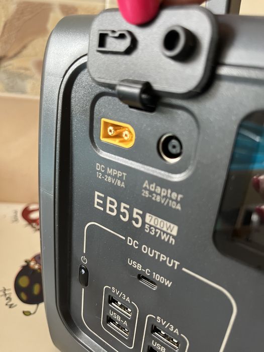 Зарядна станція Bluetti EB55, 700 W. портативна електростанція