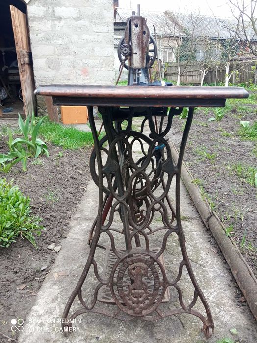 Швейна машинка SINGER