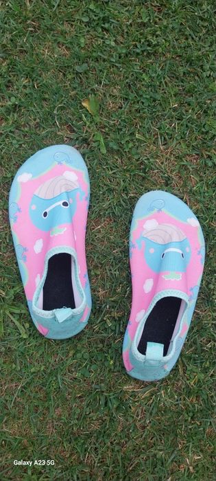 Buty do pływania rozmiar 28
