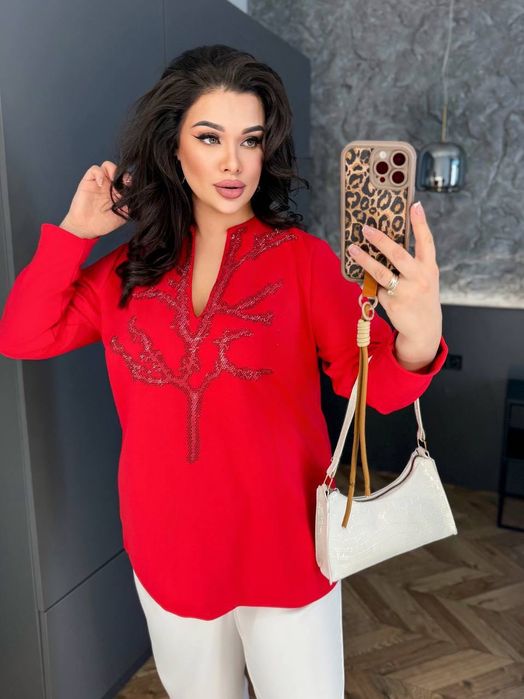 Жіноча блуза з камінцями, 48-50 розмір