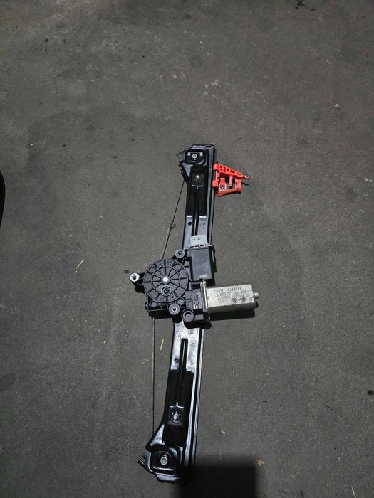 Podnośnik do szyby lewy przód Fiat bravo 2 2010