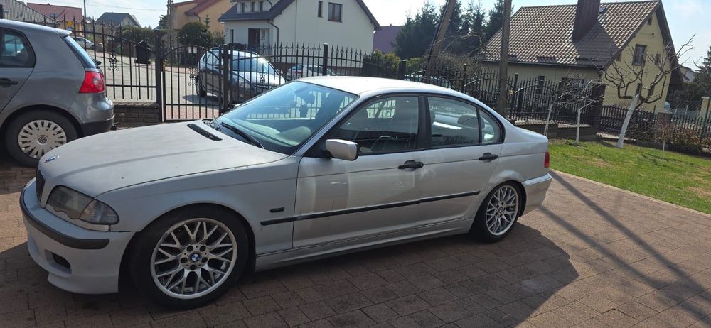 Samochód BMW seria 3 E46