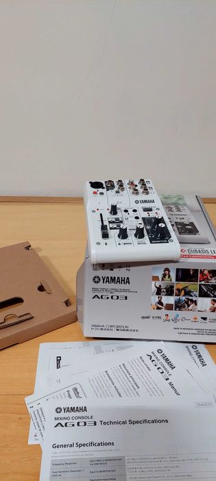 Mesa de Mistura Yamaha AG03 como nova, com caixa