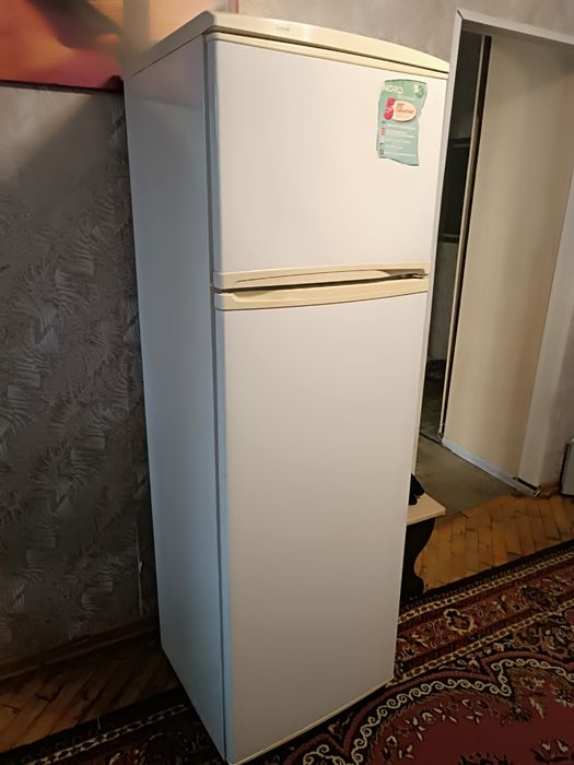 Продам холодильник на запчасти