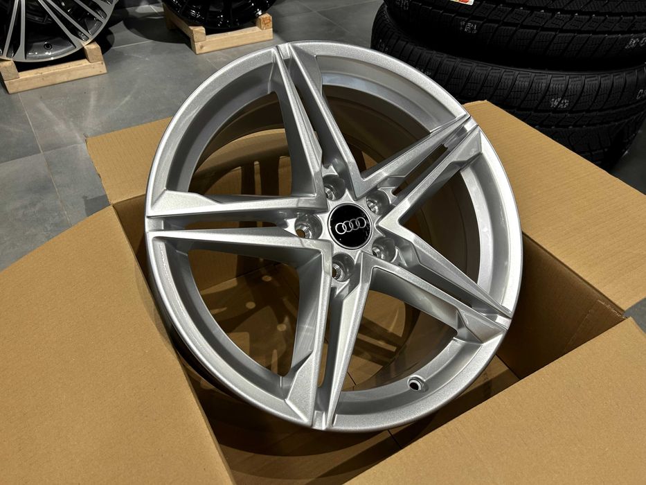 Oryginalne felgi 18 5x112 ET40 Audi A4 B8 B9 A6 C7 C8 Q5 8W0/601025R