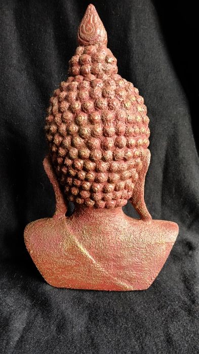 Busto buda. Imitação terracota com laivos dourados. Pintado à mão.