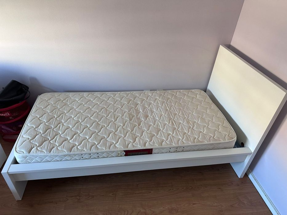 Cama solteiro como nova