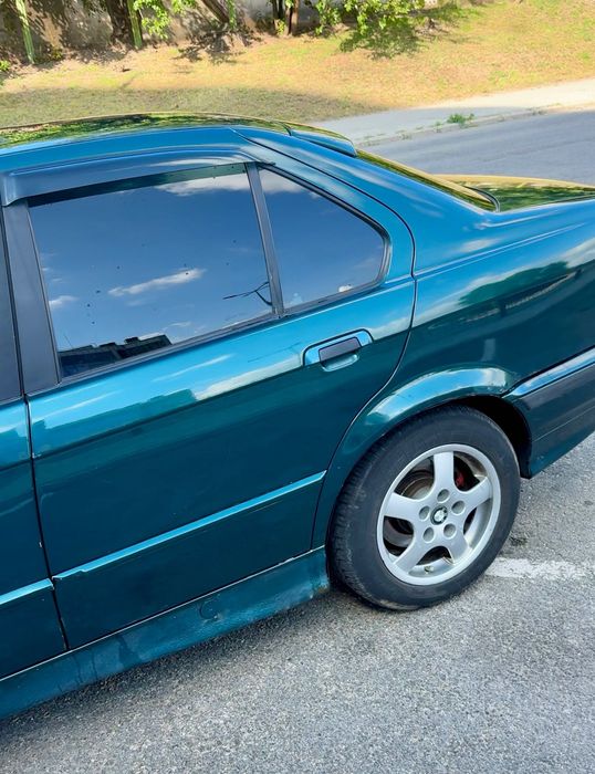 Продам BMW e36 320i